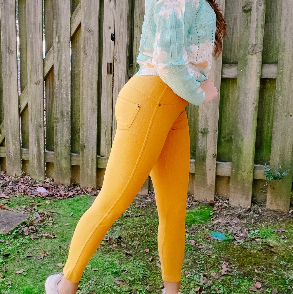 Mustard jeggings NWT